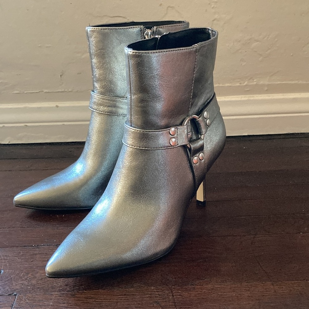 Jessica Simpson Woman’s Boots size 7.5